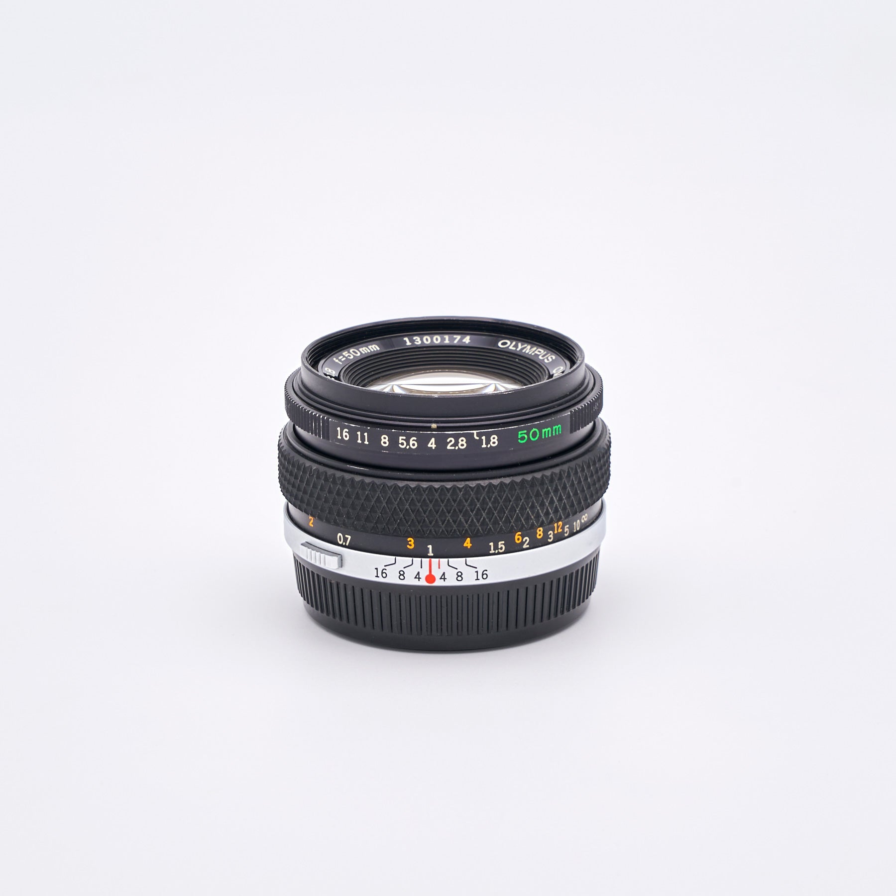 Olympus F.Zuiko Auto-S 1.8/50mm (S/N 1300174)