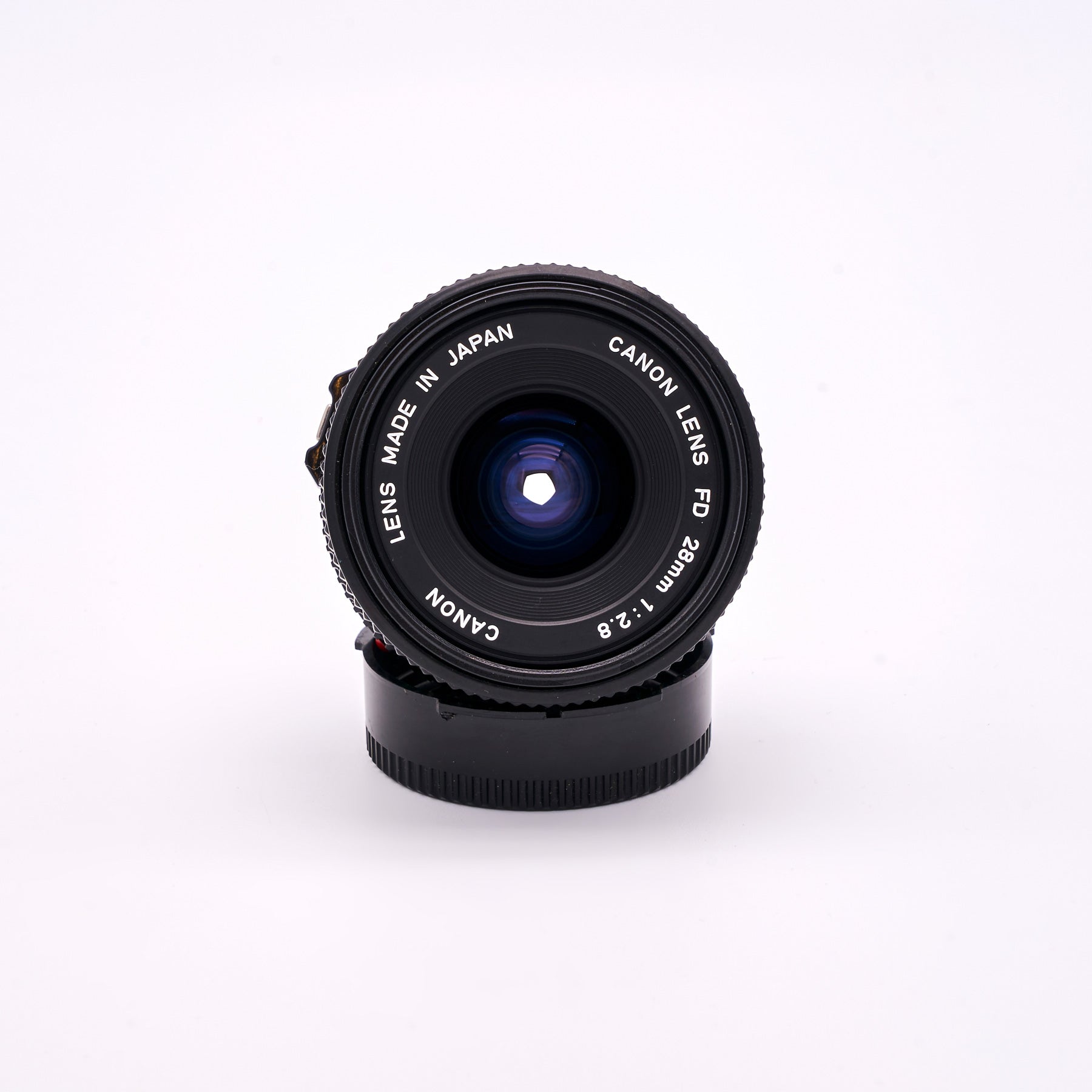 Canon Lens FD 2.8/28mm (S/N 185813)