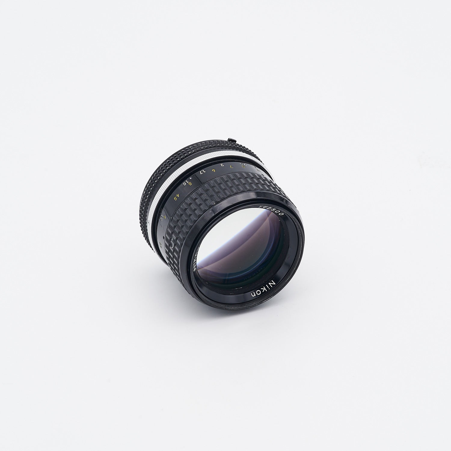 Nikon Nikkor 2/85mm Ai (SN 192500)