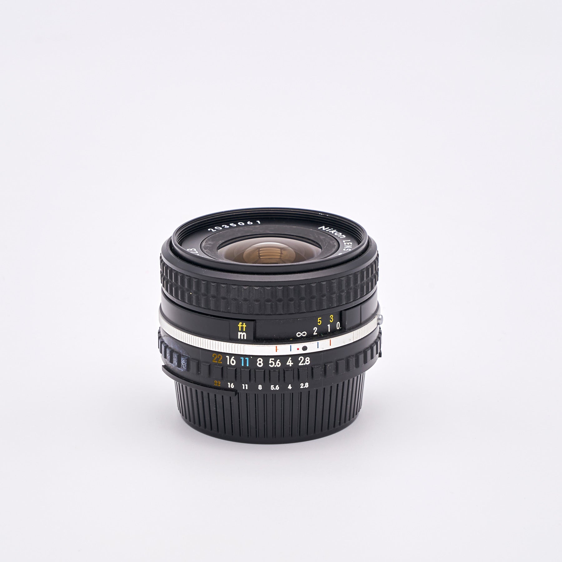 Nikon Lens Series E 2.8/28mm (S/N 2035061)