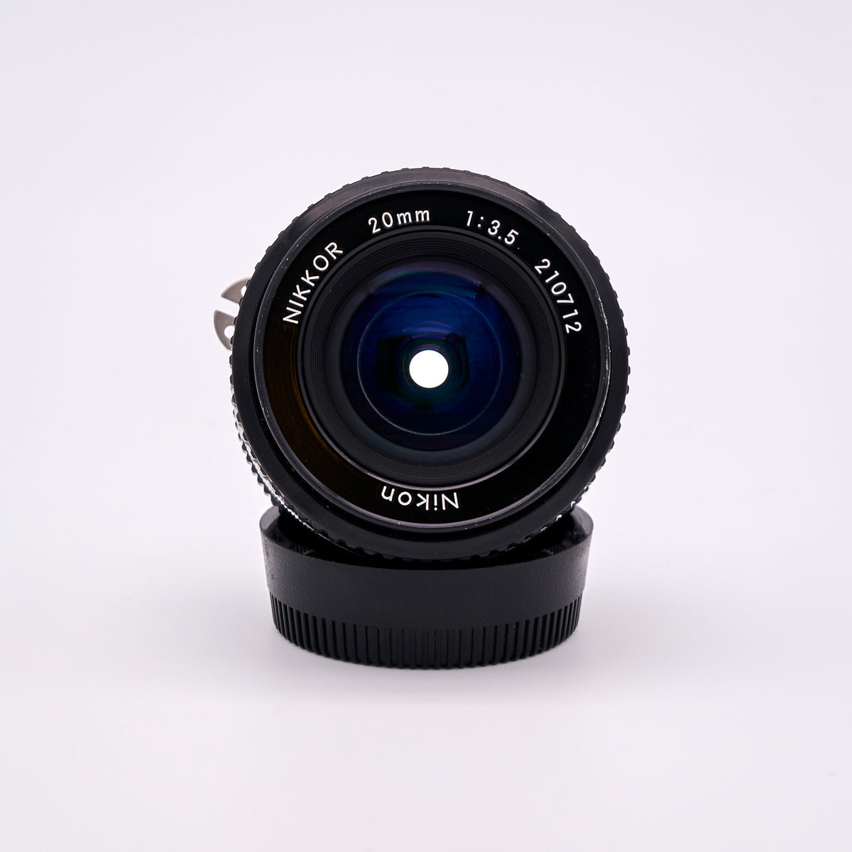 Nikon Nikkor 3.5/20mm Ai-S (S/N 210712)
