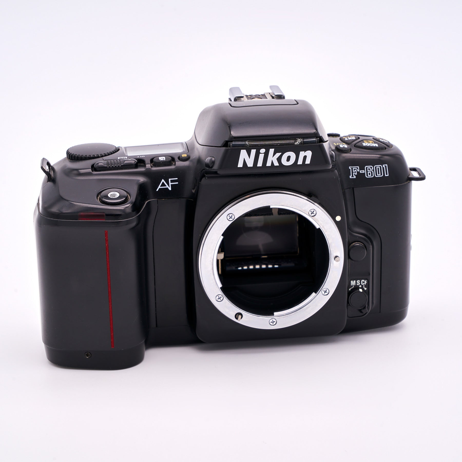 Nikon F-601 (S/N 2404032)