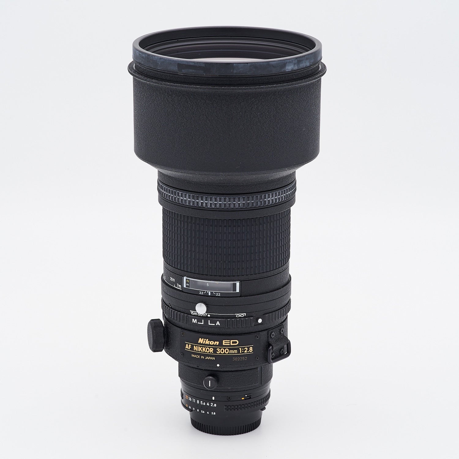 Nikon AF Nikkor 2.8/300mm ED (S/N 302252)