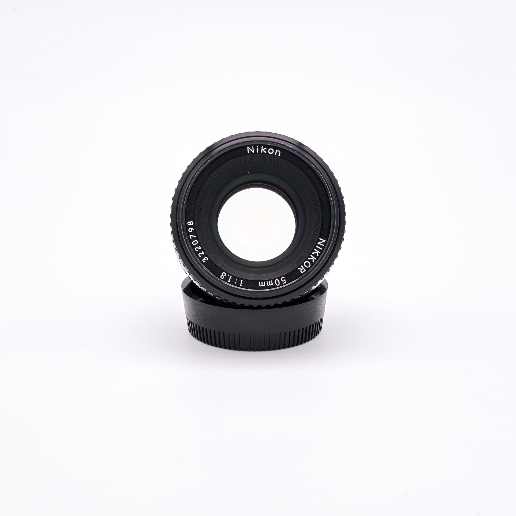 Nikon Nikkor 1.8/50mm Ai-S (S/N 3220798)