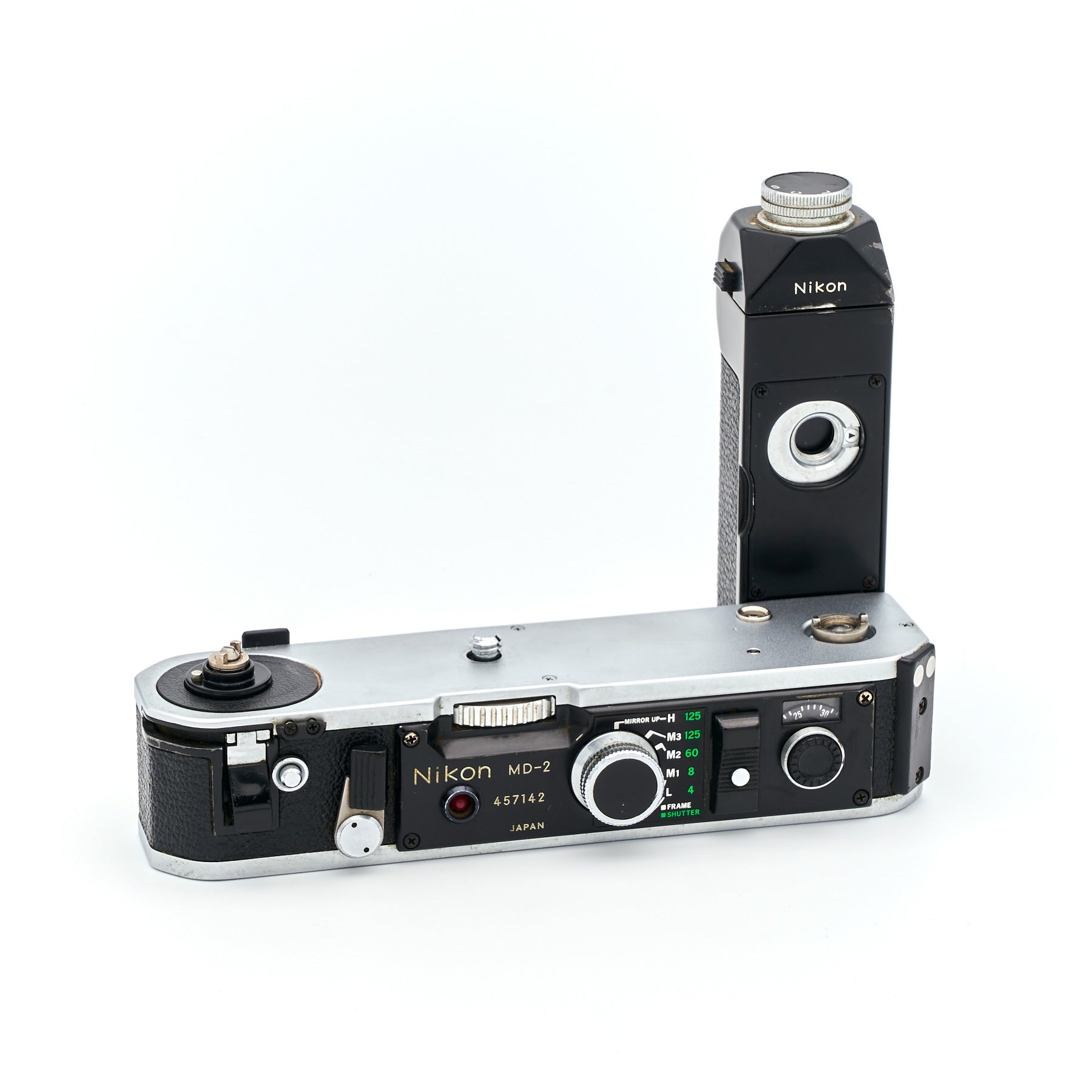 Nikon MD-2 (S/N 457142) inkl. Nikon MB-1 (int. S/N 0528)