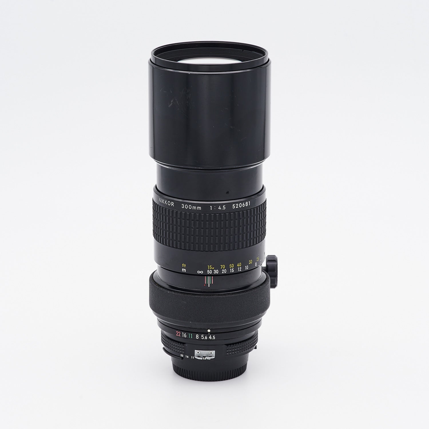 Nikon Nikkor 4.5/300mm Ai (S/N 520681)