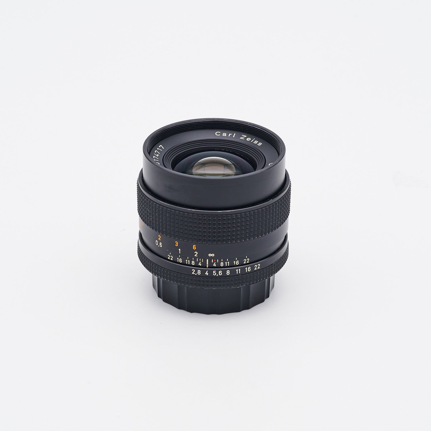 Carl Zeiss Distagon T* 2.8/28mm (S/N 6174717)