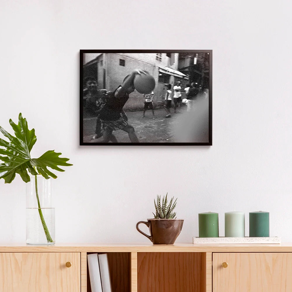 John Wesley C. Viloria - Play With Me - Print Poster DinA3 frame black - Project Street Photography
