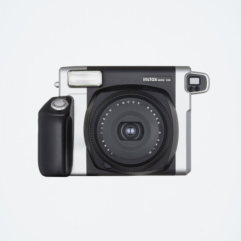 Fuji Instax Wide 300 Sofortbild-Kamera, Black