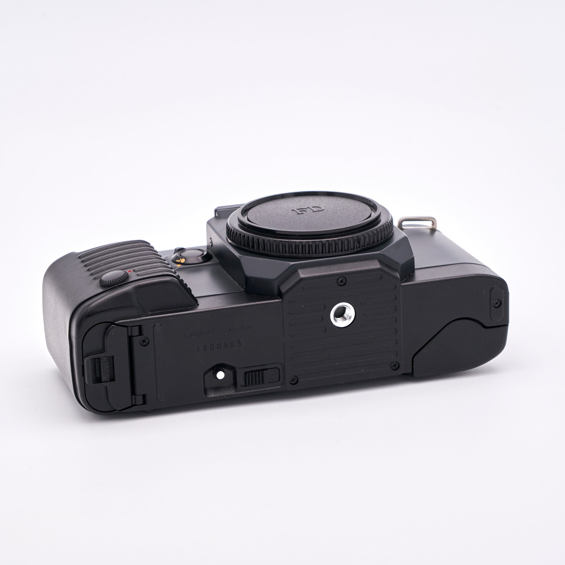 Canon T70 (S/N 1600595)