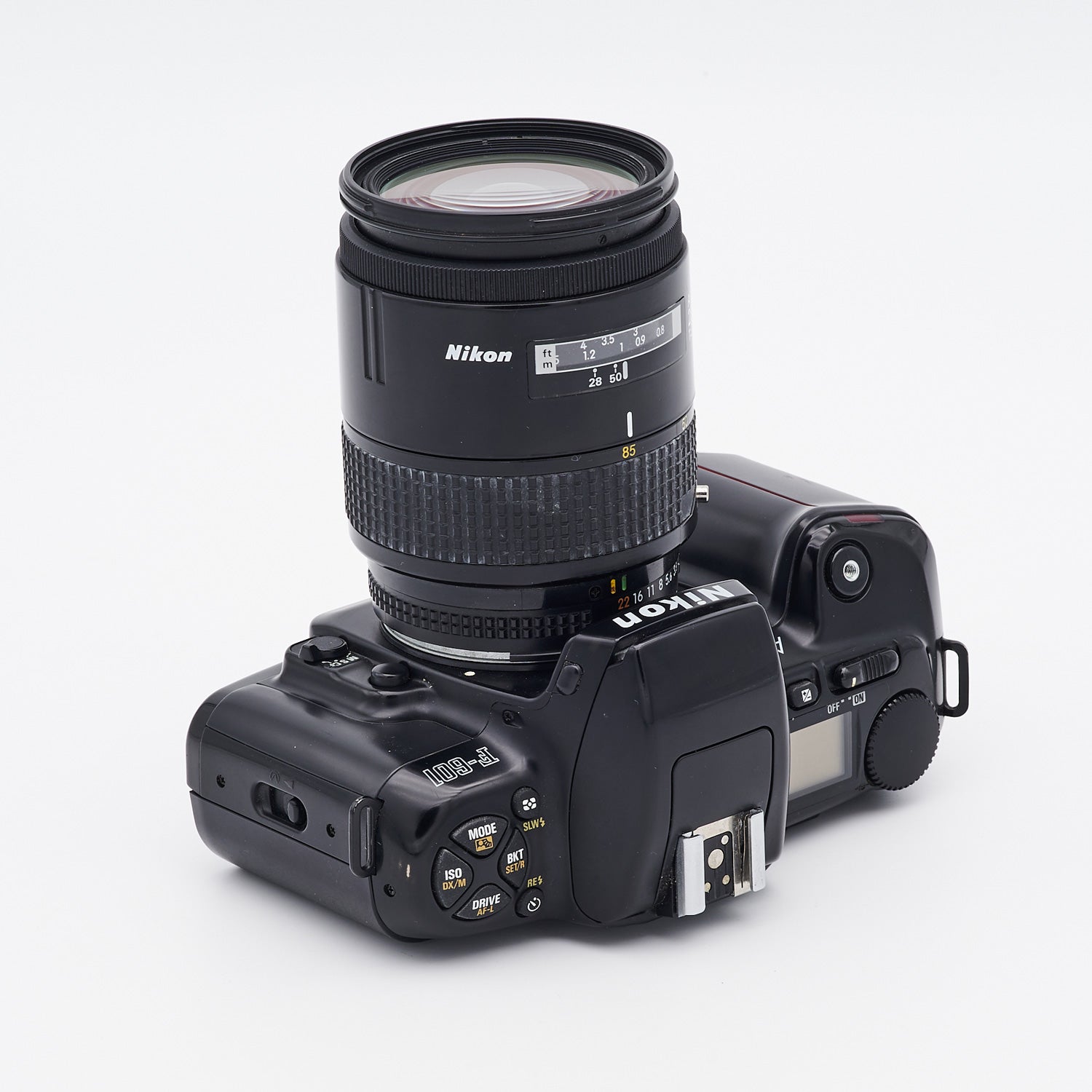 Nikon F-601 (S/N 2132705) Set inkl. Nikon AF Nikkor 3.5-4.5/28-85mm (S/N 268993)