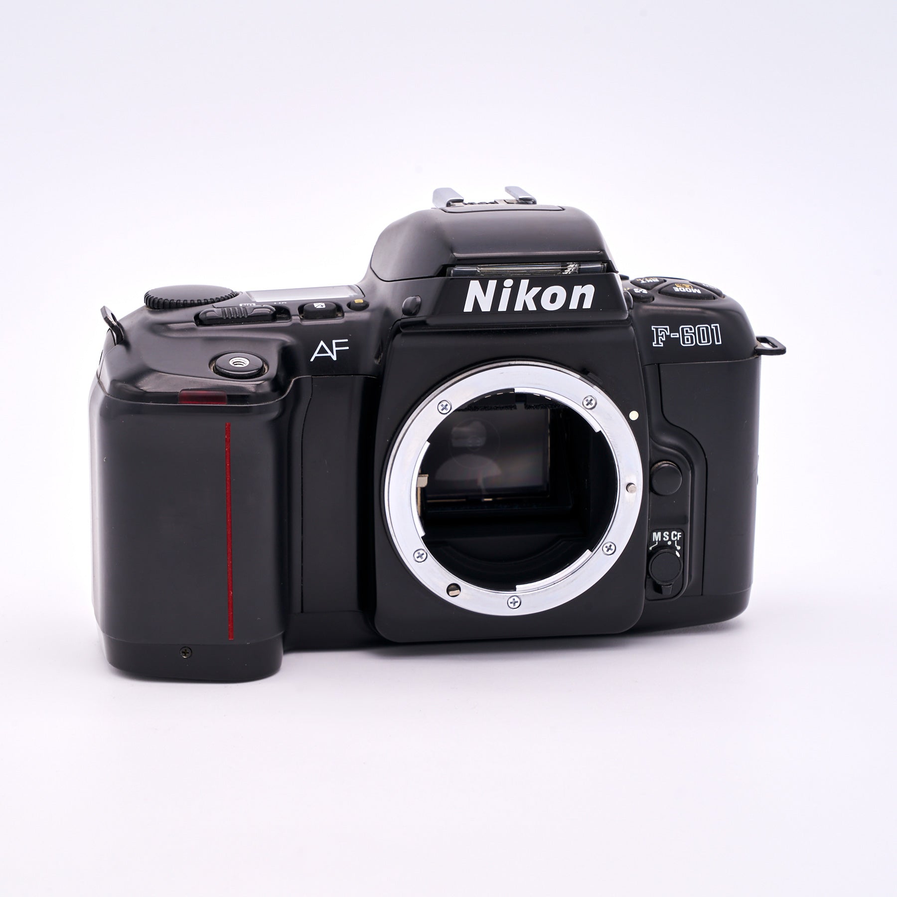 Nikon F-601 (S/N 2404032)