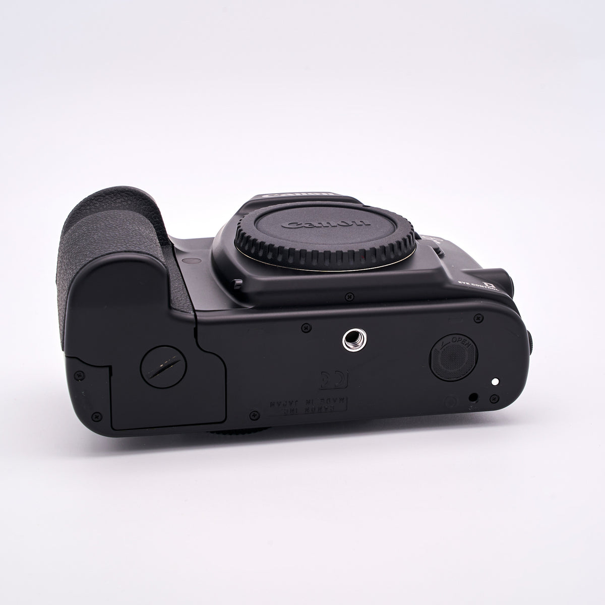 Canon EOS-3 (S/N 2702743)