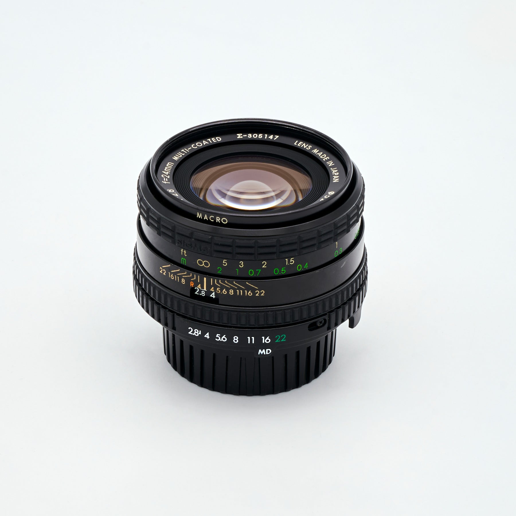 Sigma Super-Wide 2.8/24mm Multi-Coated (Minolta MD) (S/N 305147)