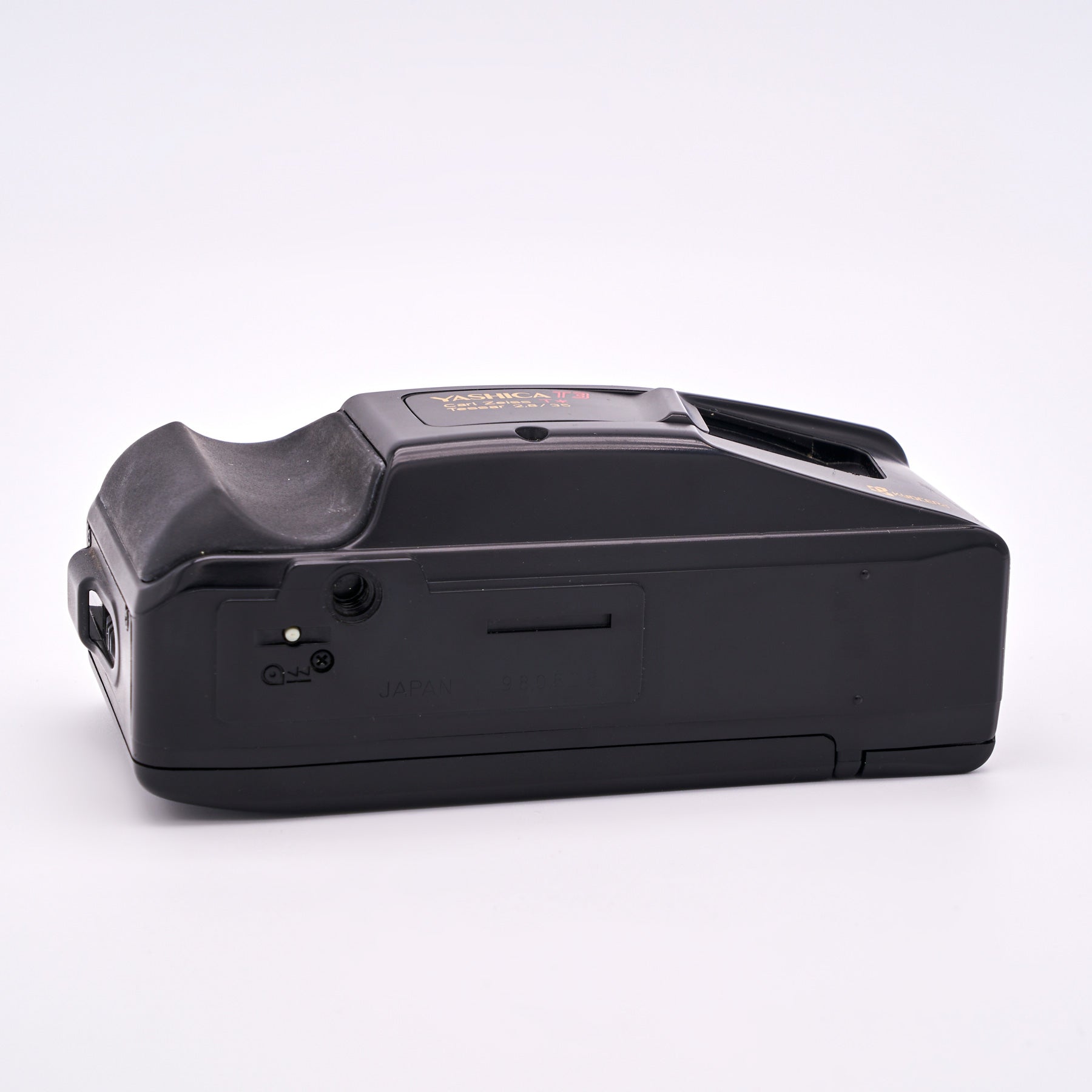 Yashica T3 (S/N 980808)
